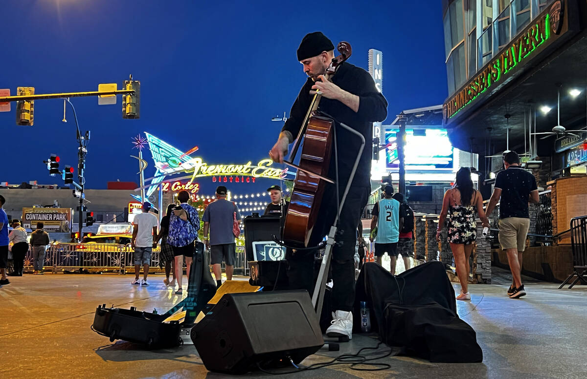 How to Become a Busker in Las Vegas: A Step-by-Step Guide