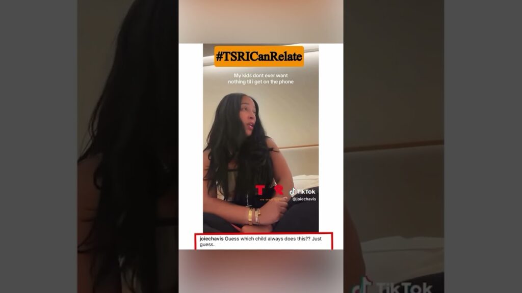 joie chavis said wait until shes off the phone ZC51ZO