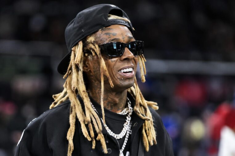 lil wayne reveals his son is training with a legendary nfl hall of famer VFsW4n