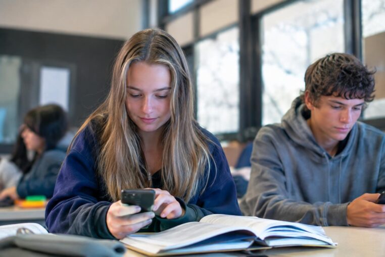 scrolled wants to turn textbooks into tiktok z983Uj