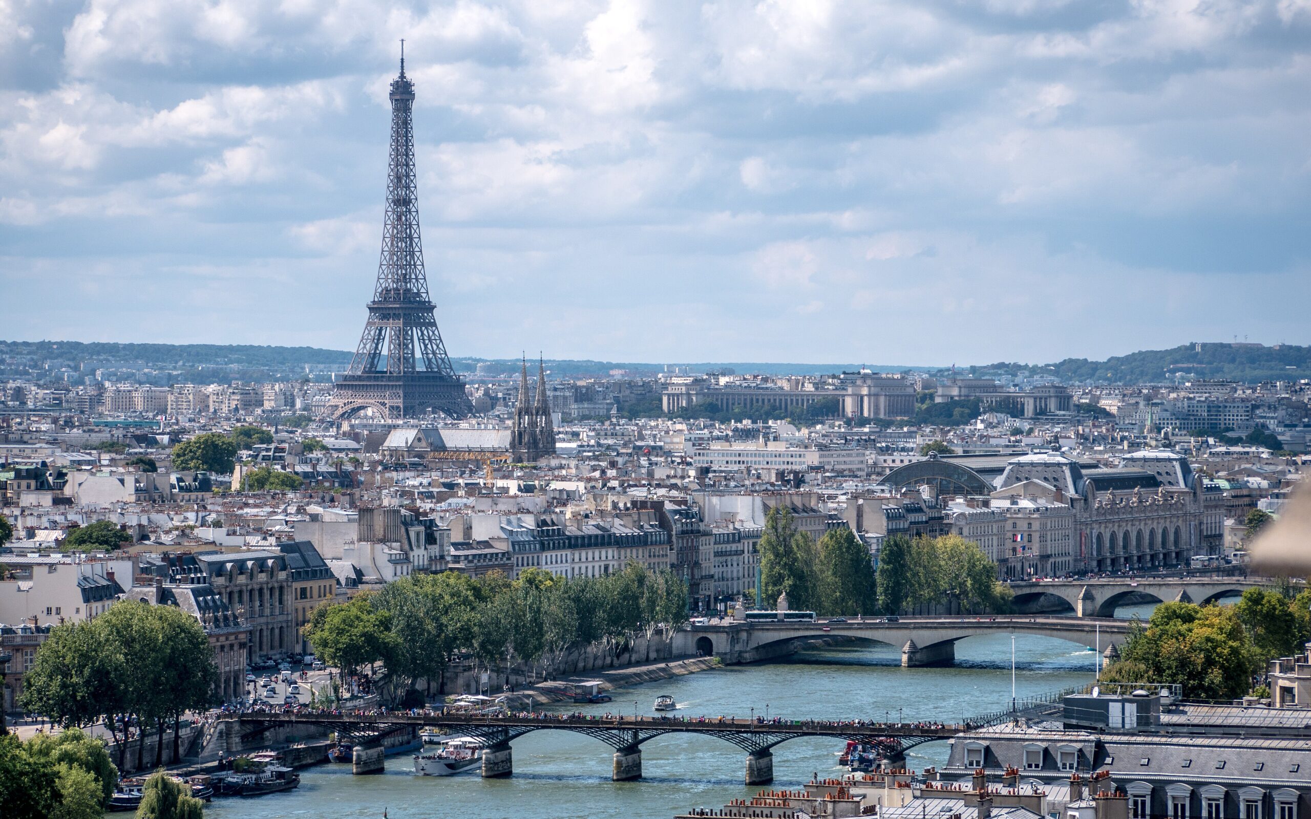 Paris Ile-de-France Channel 1355 3840px La Tour Eiffel vue de la Tour Saint Jacques2C Paris aoC3BBt 2014 28229 2 scaled
