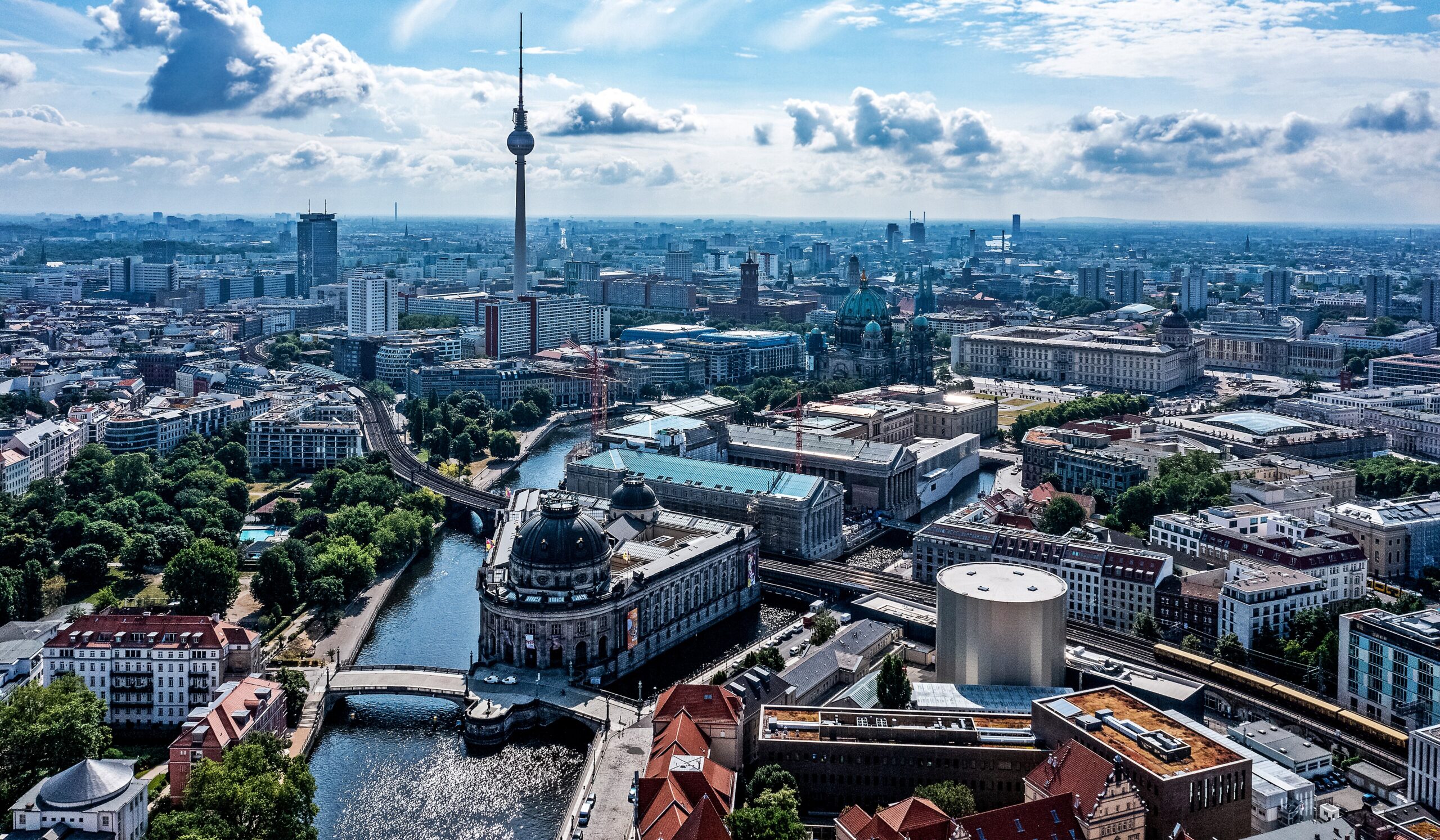 Berlin Berlin Channel 1356 3840px Museumsinsel Berlin Juli 2021 1 28cropped29 b 3 scaled