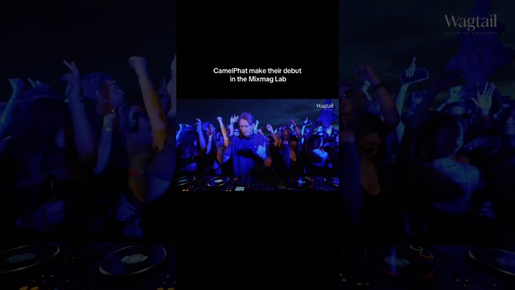 a set amongst the london skyline packed with melodic house disco and groove DpP2WA