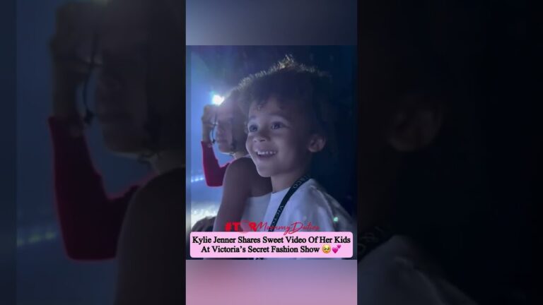 aire stormi watch mom kylie jenner at victorias secret show UIDZHM