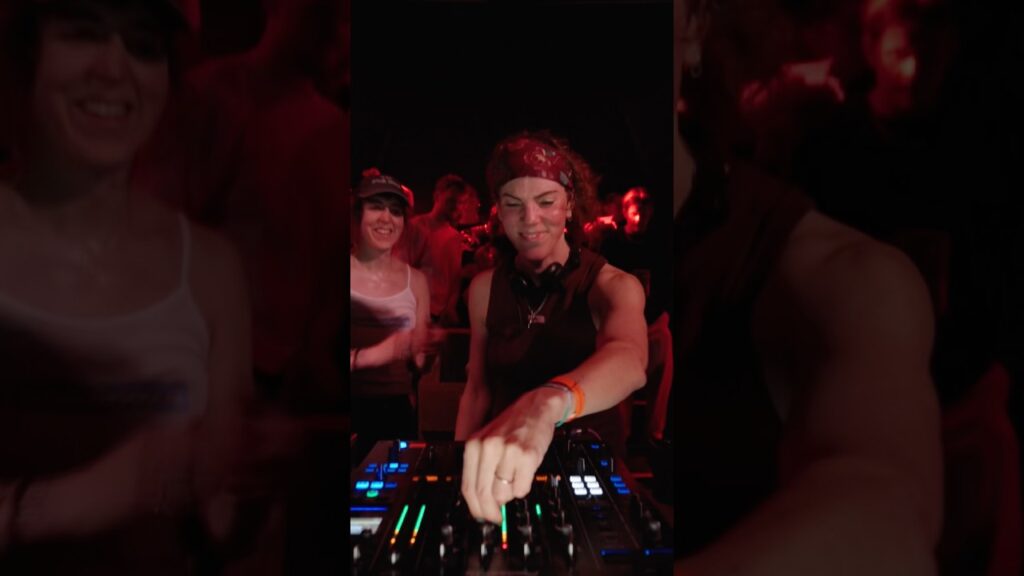 Eris Drew and Octo Octa brought the energy to the Mixmag Lab on their debut as Alchemical Sisters 1 eris drew and octo octa brought the energy to the mixmag lab on their debut as alchemical sisters szJa8i